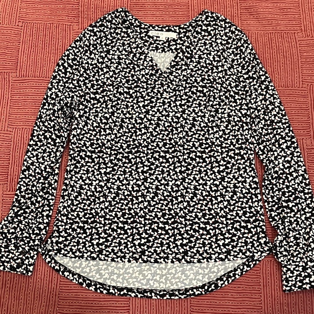 Cleo small wm’s Black and White Patterned Blouse